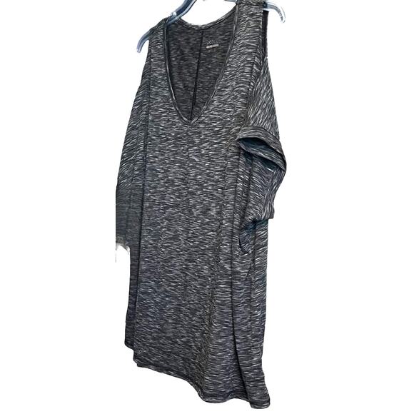 BCG PLUS COLD SHOULDER CAP SLEEVE SCOOP NECK BLOUSE, WOMENS, 3X, HEATHER GREY - Picture 3 of 12